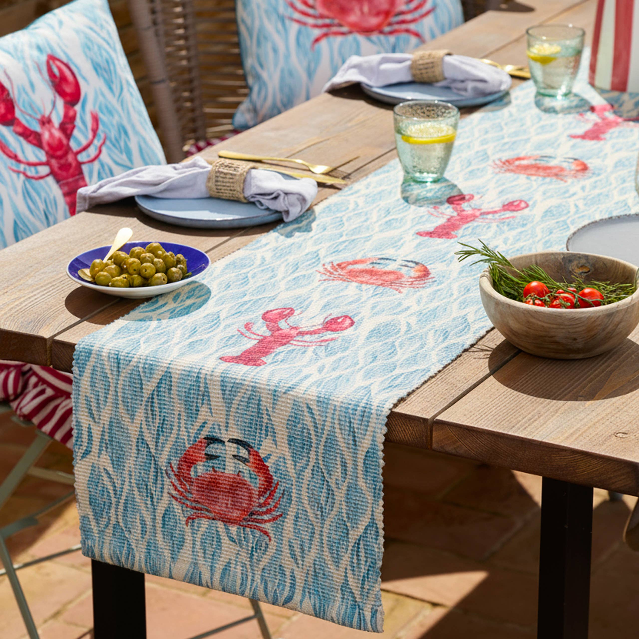 Abersoch Lobster Outdoor Cushion Marine Polyester Filled (45x45cm) - Image 6