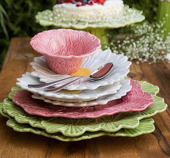 Bordallo Pinheiro Maria Flor, Fruit Plate Dahlia (22cm) - Image 3