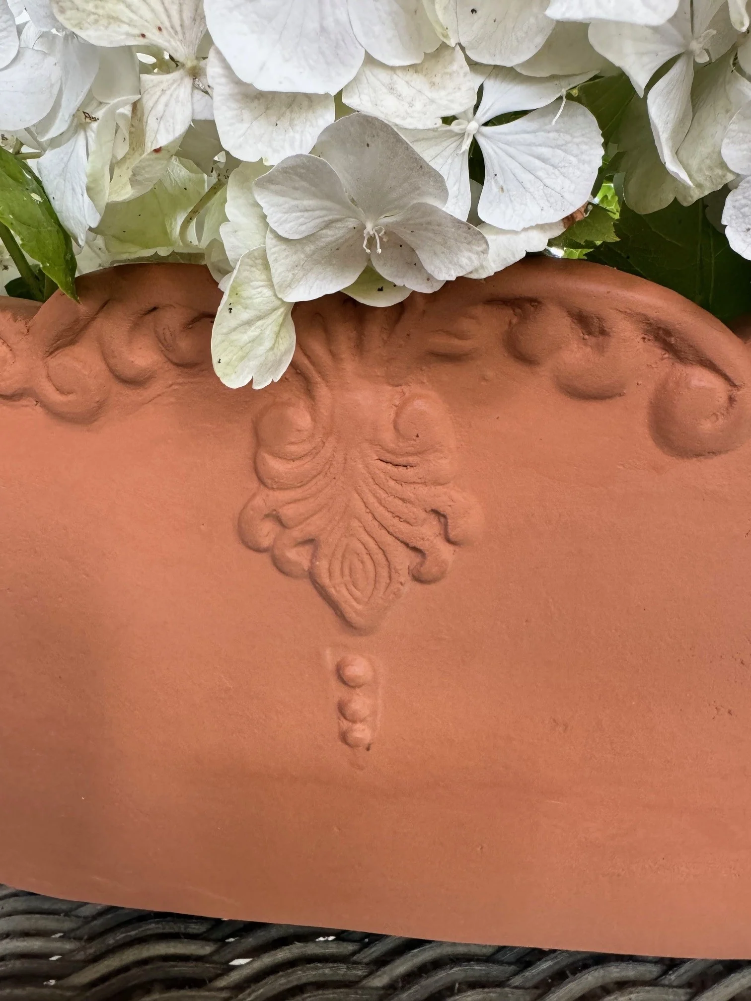 Casa Verde Distressed Oval Heavy Bowl Terra - Image 2