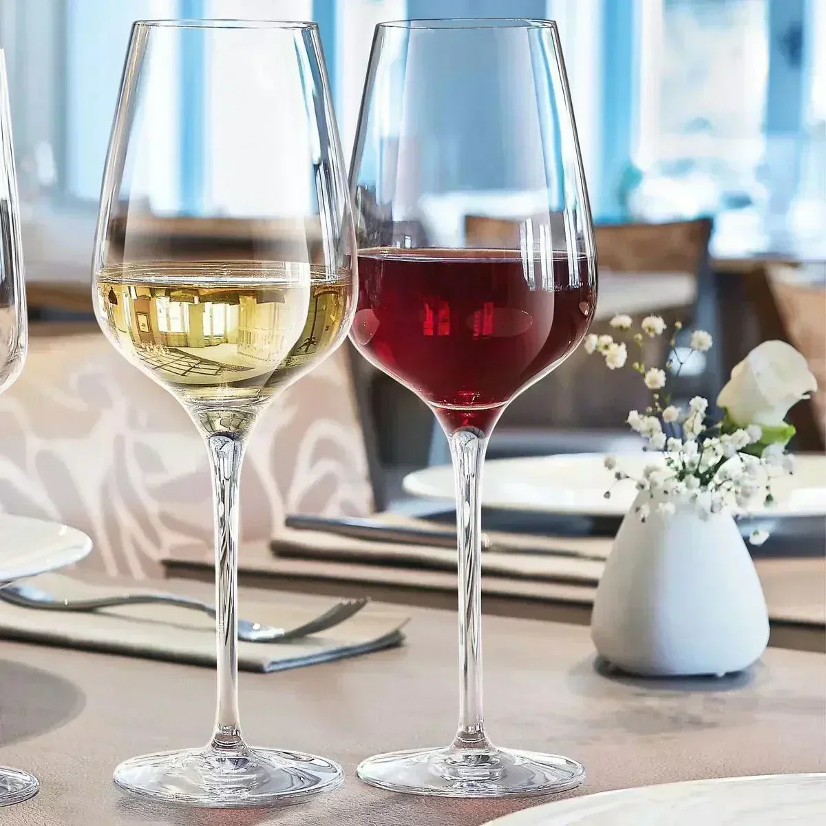 Chef & Sommelier Lisboa 55cl Wine Glasses Pack of 8. - Image 2