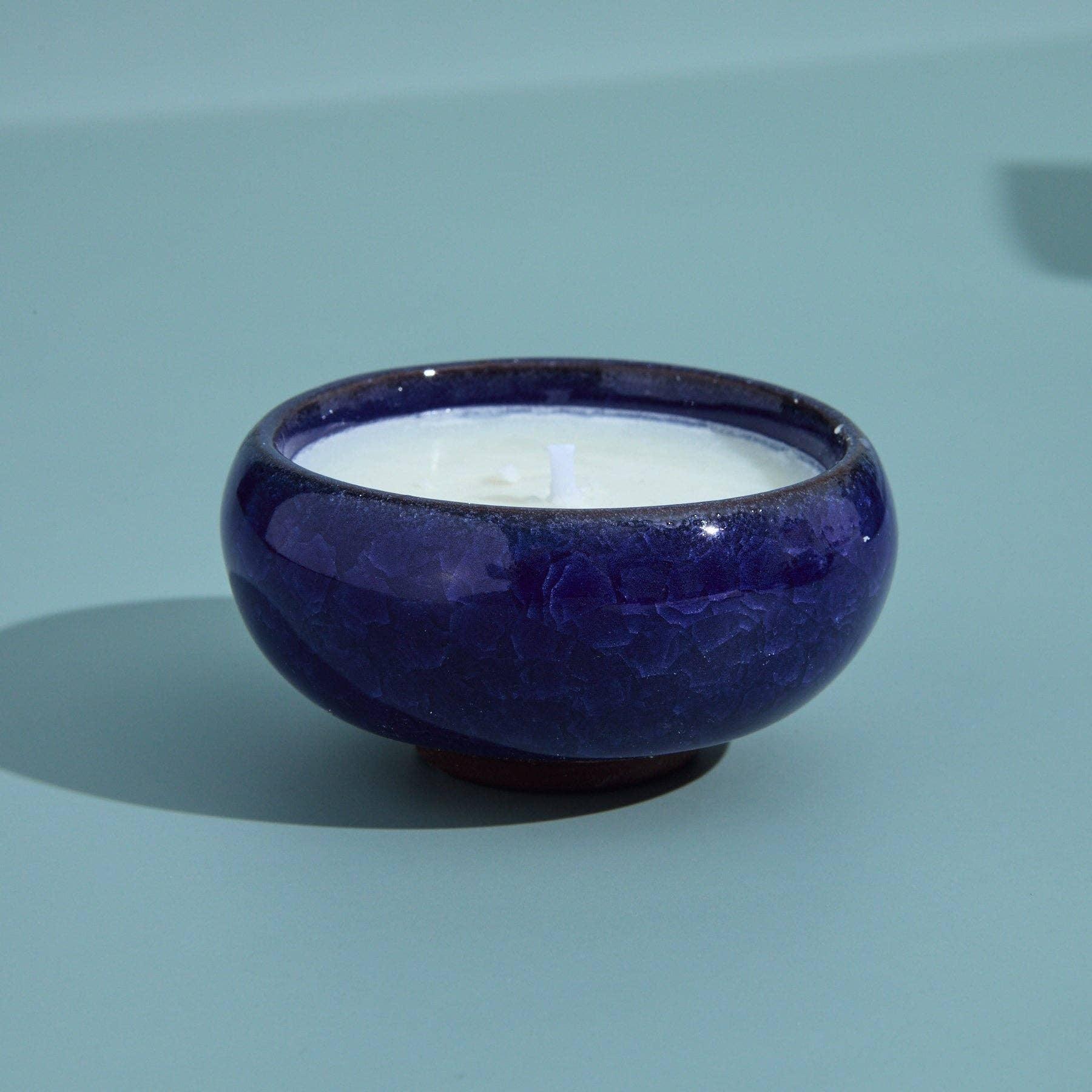 Zesty Lemons Contemporary Kiln Navy Tea Lights - Leather & Sandalwood - Image 3