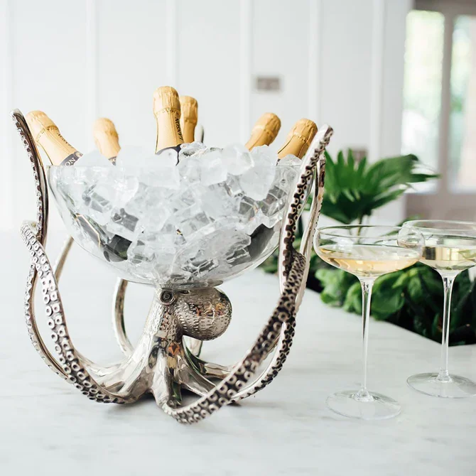 Culinary Concepts Octopus Stand and Glass Bowl - Image 3
