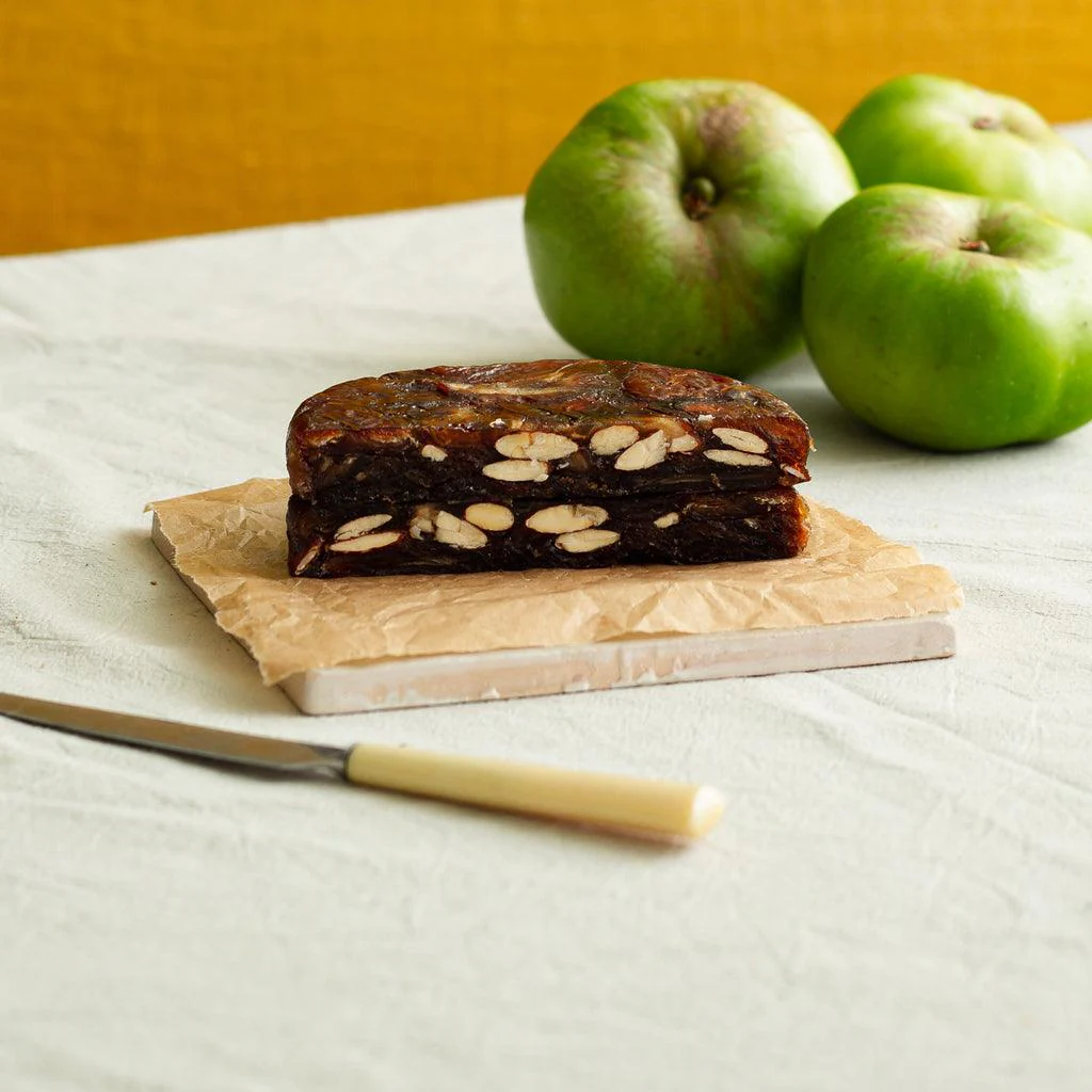 De Juan Pressed Date & Almond Wheel (200g) - Image 2