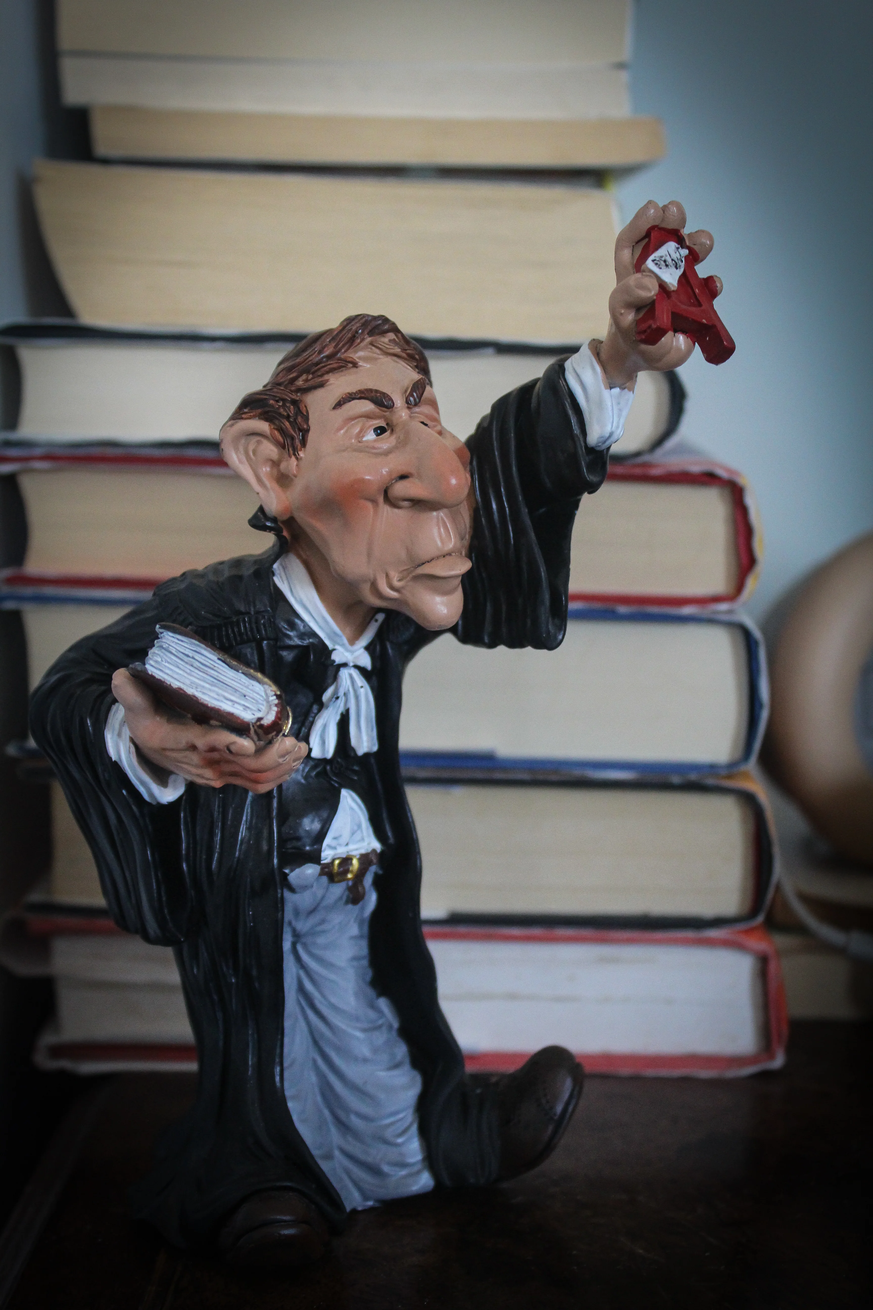 Lawyer Statue Decorative Figure (20cm) - Image 2