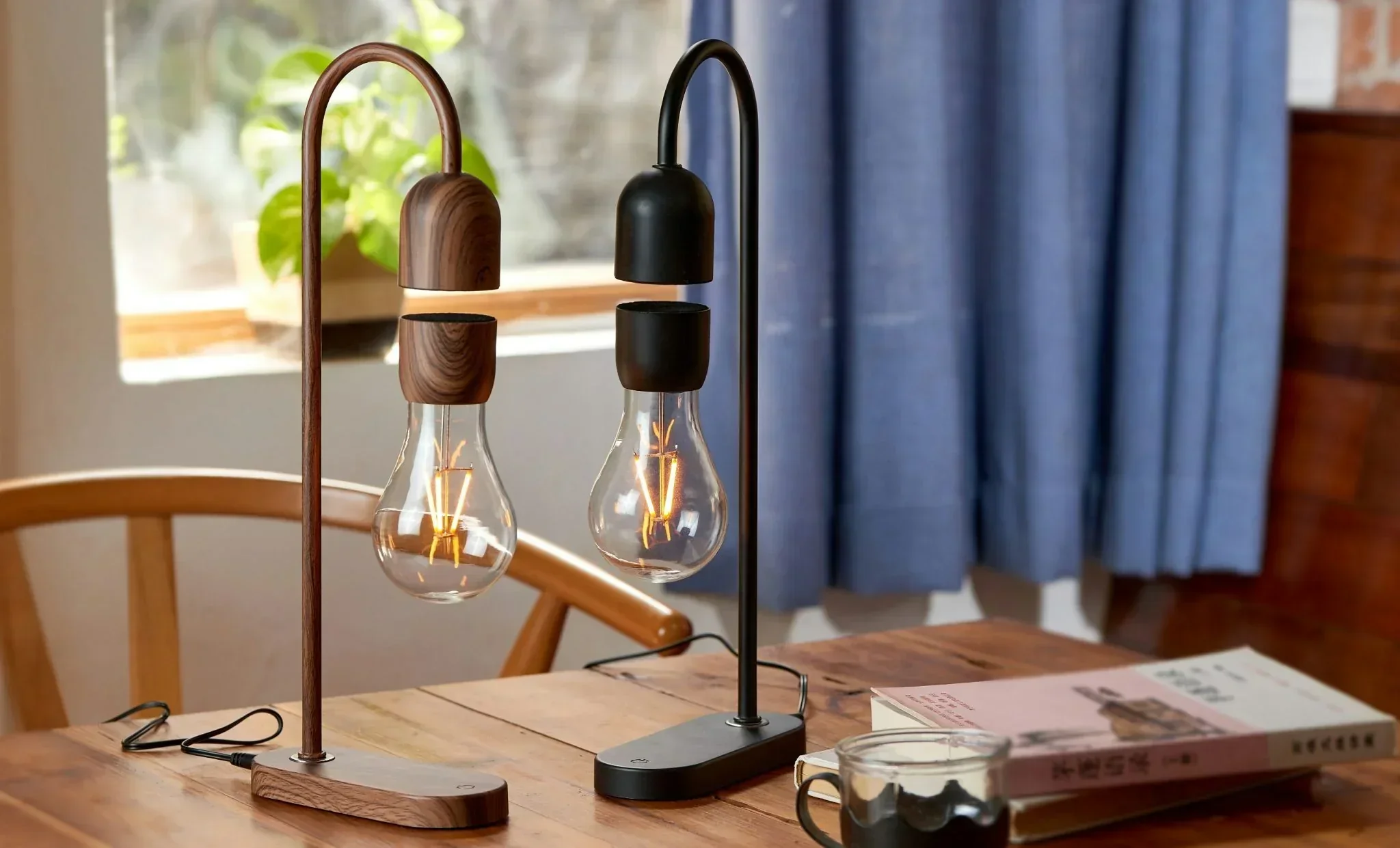 Gingko Evaro Lightbulb Lamp - Black - Image 4