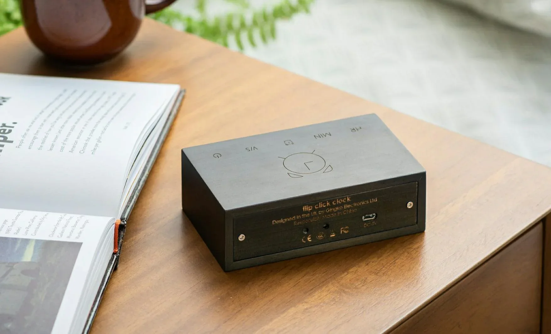 Gingko Flip Click Alarm Clock - Black - Image 6