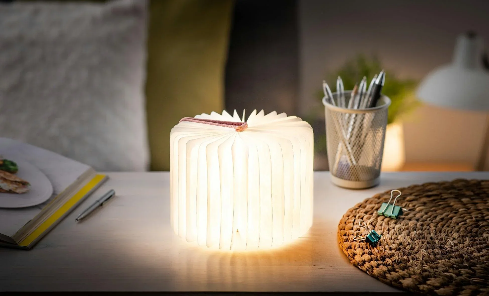 Gingko Mini Smart Book Light - Blush Pink - Image 2