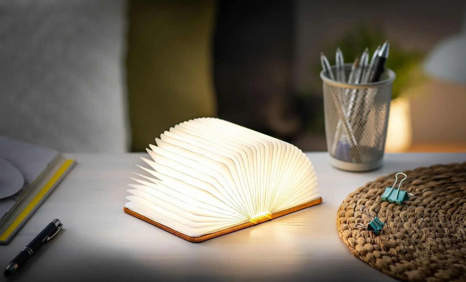 Gingko Mini Smart Book Light - Harmony Orange - Image 3