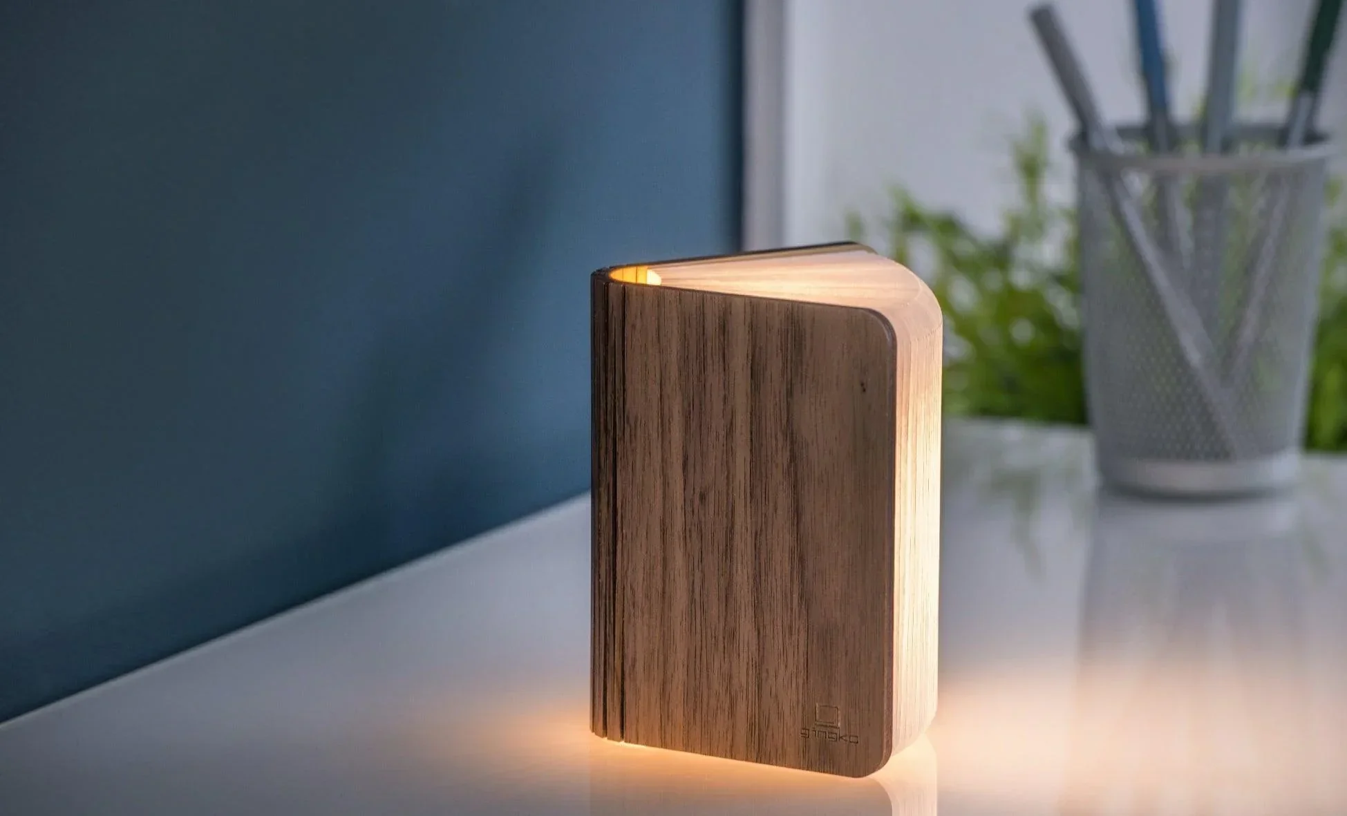 Gingko Mini Smart Book Light - Walnut - Image 3