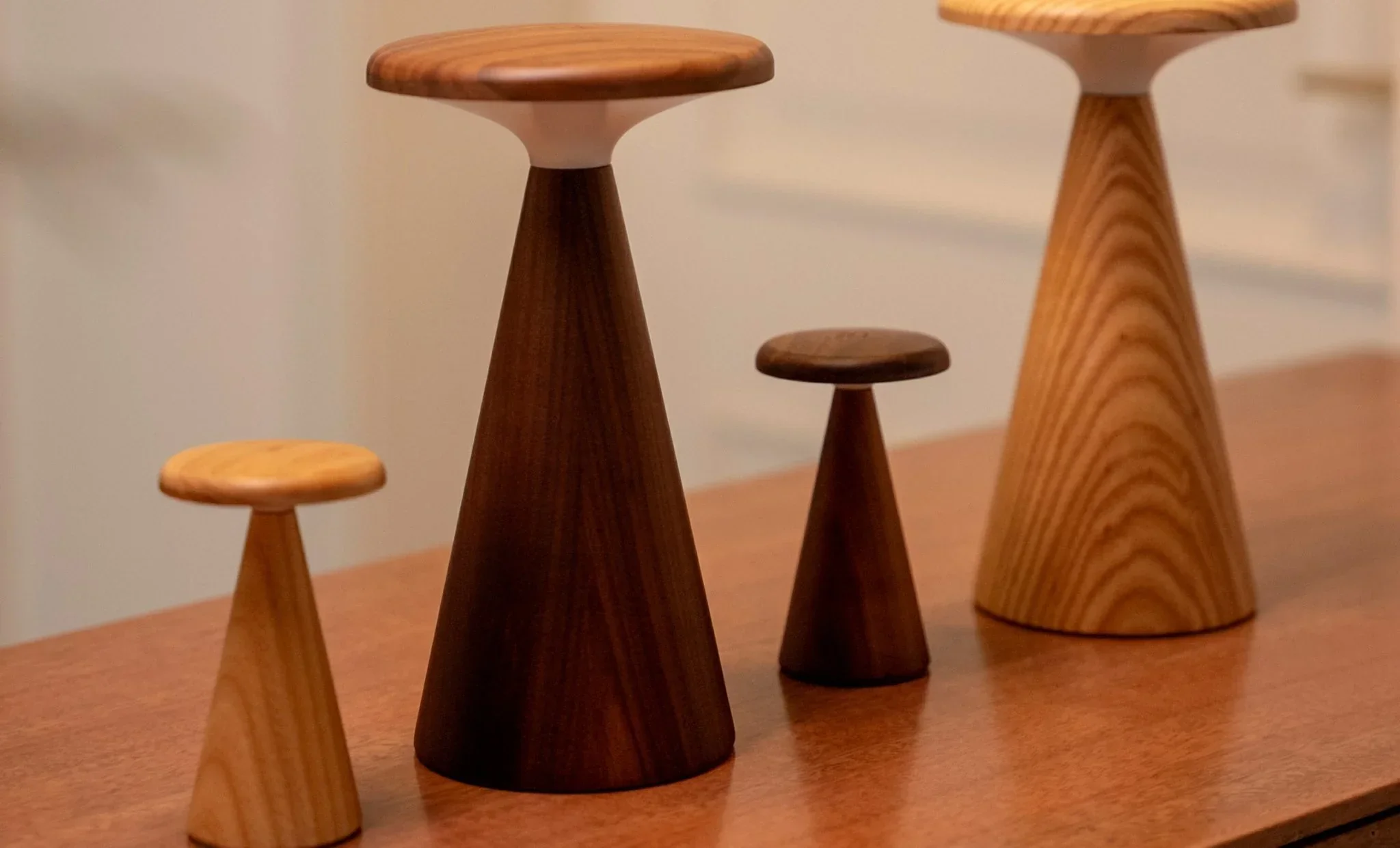 Gingko Sylva Table Lamp Mini - Walnut - Image 6