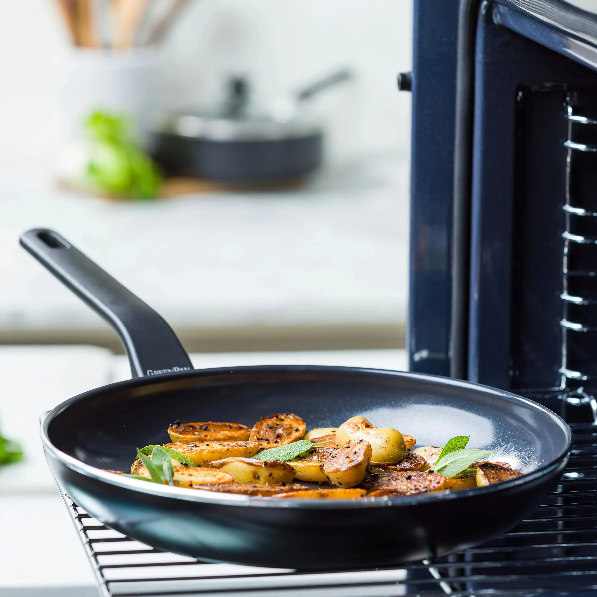 GreenPan Essence 9 Piece Ceramic Non-Stick Cookware Set - Black - Image 6