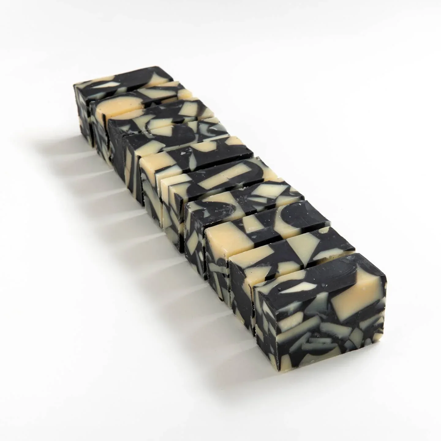 Heyland & Whittle Monochrome Soap (120g) - Image 2