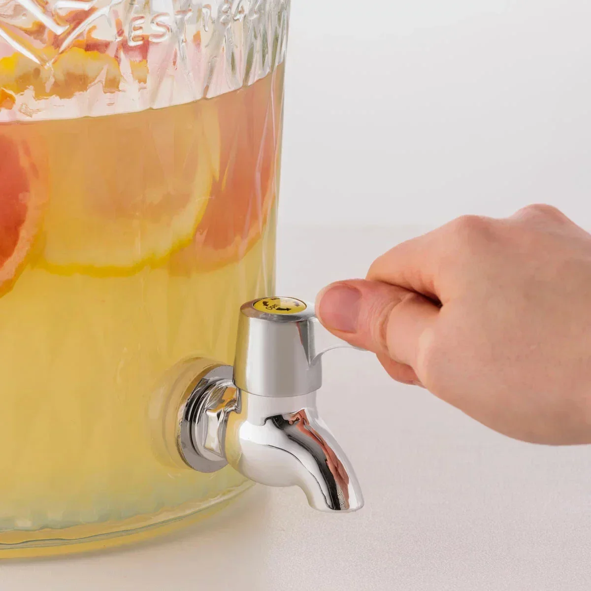 Kilner Diamond Drinks Dispenser (8Litre) - Image 3