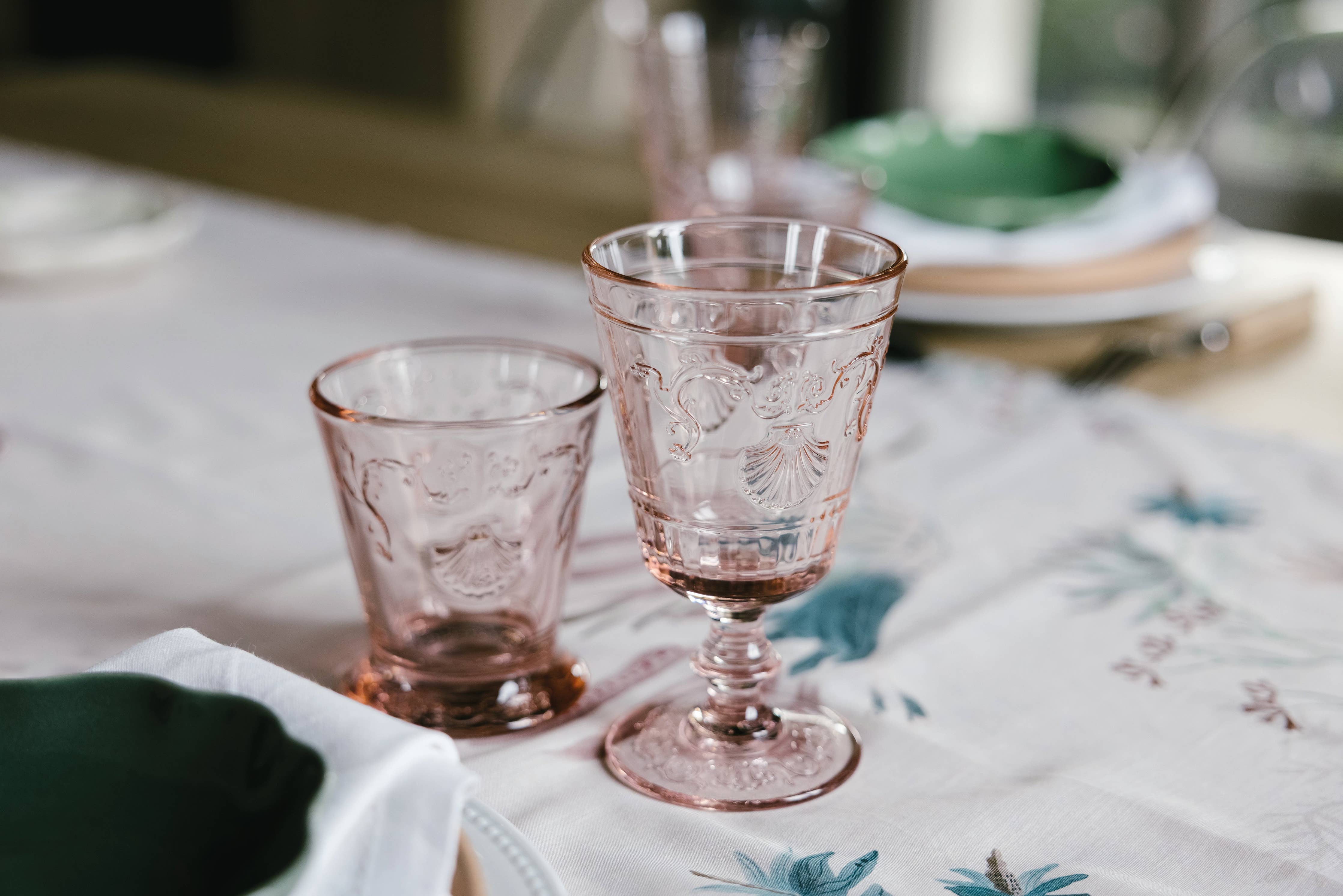 La Rochere - VERSAILLES Stemmed Wine Glass Pink 250ml - Image 2