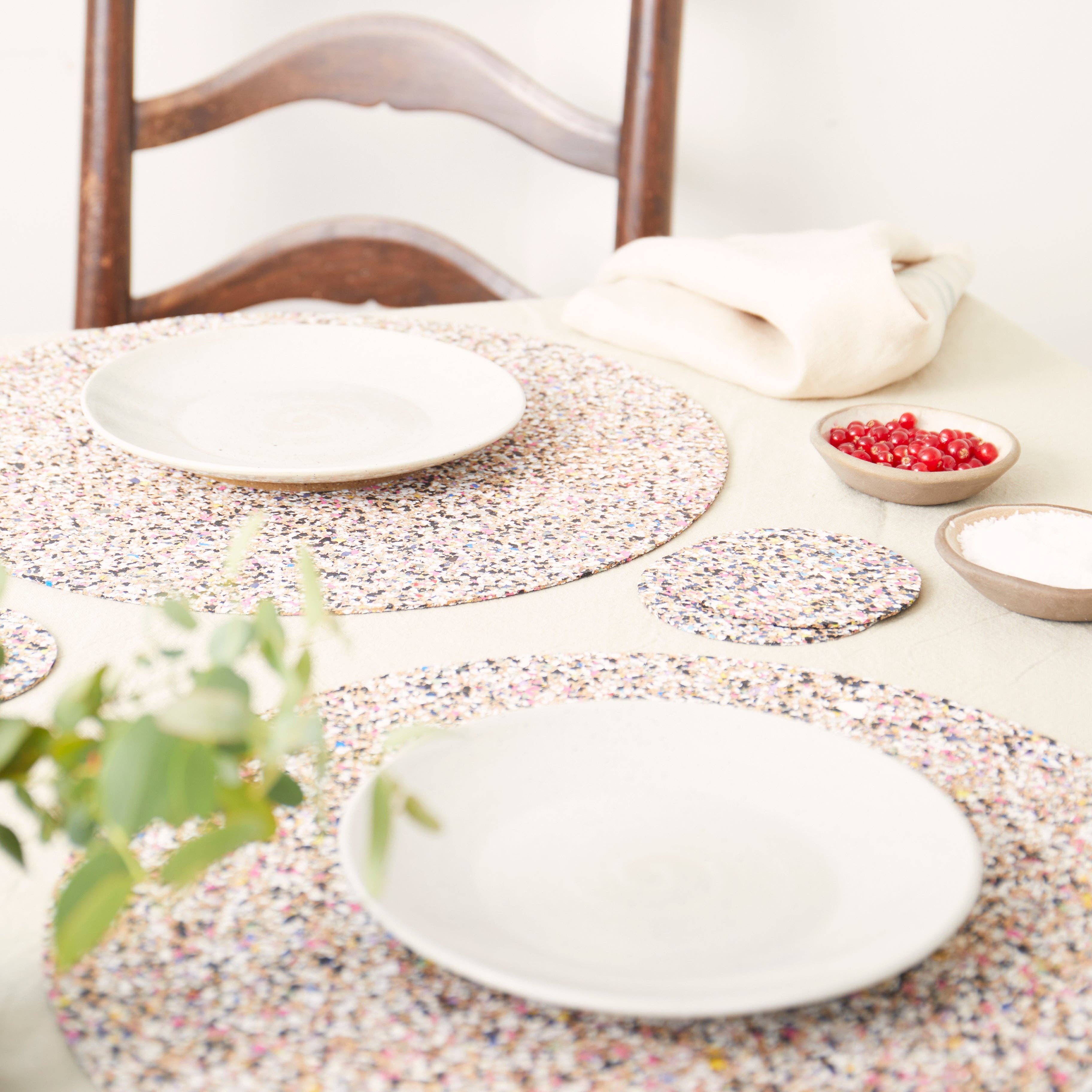 Liga Cork - Beach Clean MAX Round Placemats - Set of 4 - Image 3