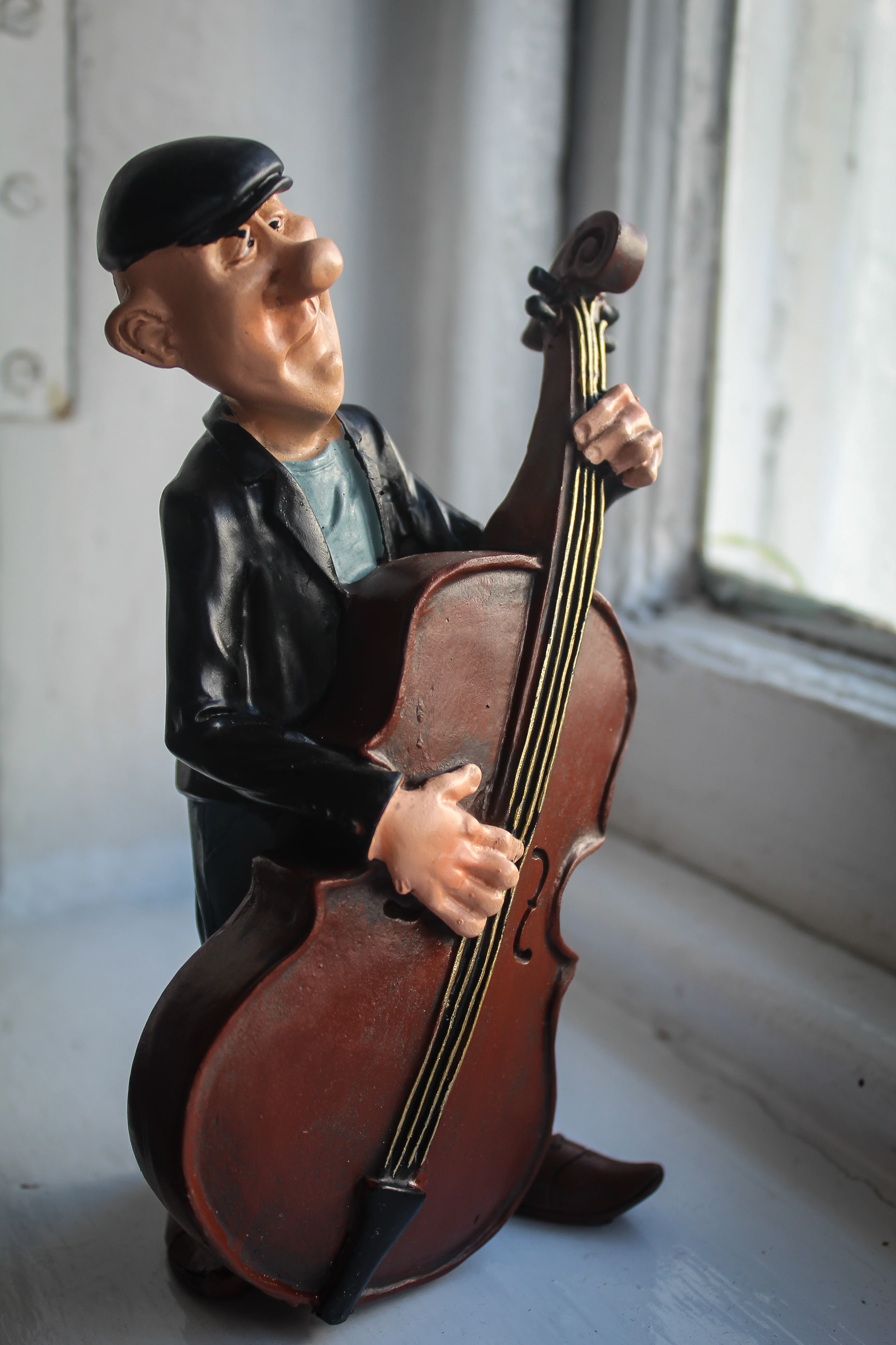 Musician Figurine (18cm) - Image 2