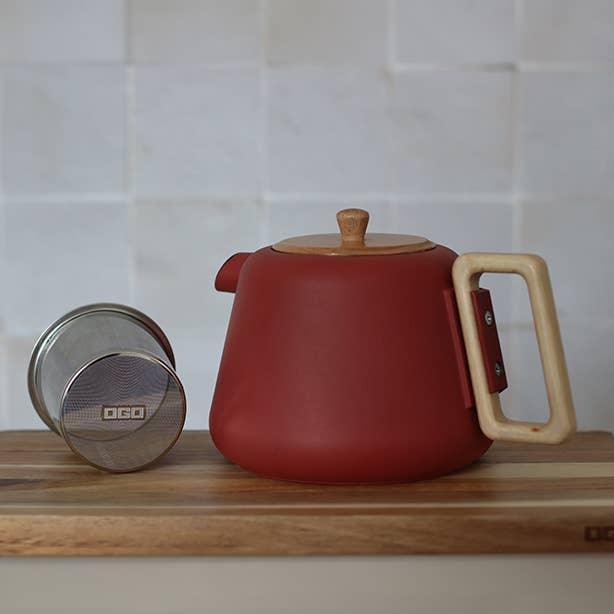 Ogo Living Viggo Cast Iron Teapot - Red (1l) - Image 3