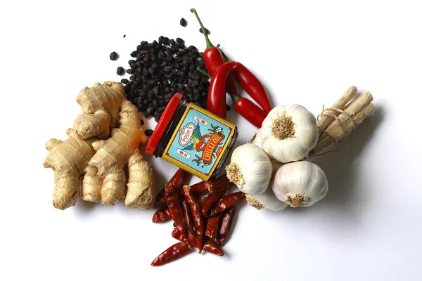 Poon's London - Extraordinary Chilli Oil (125g) - Image 3