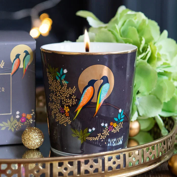 Sara Miller Geranium, Patchouli & Vetivert Candle - Image 2