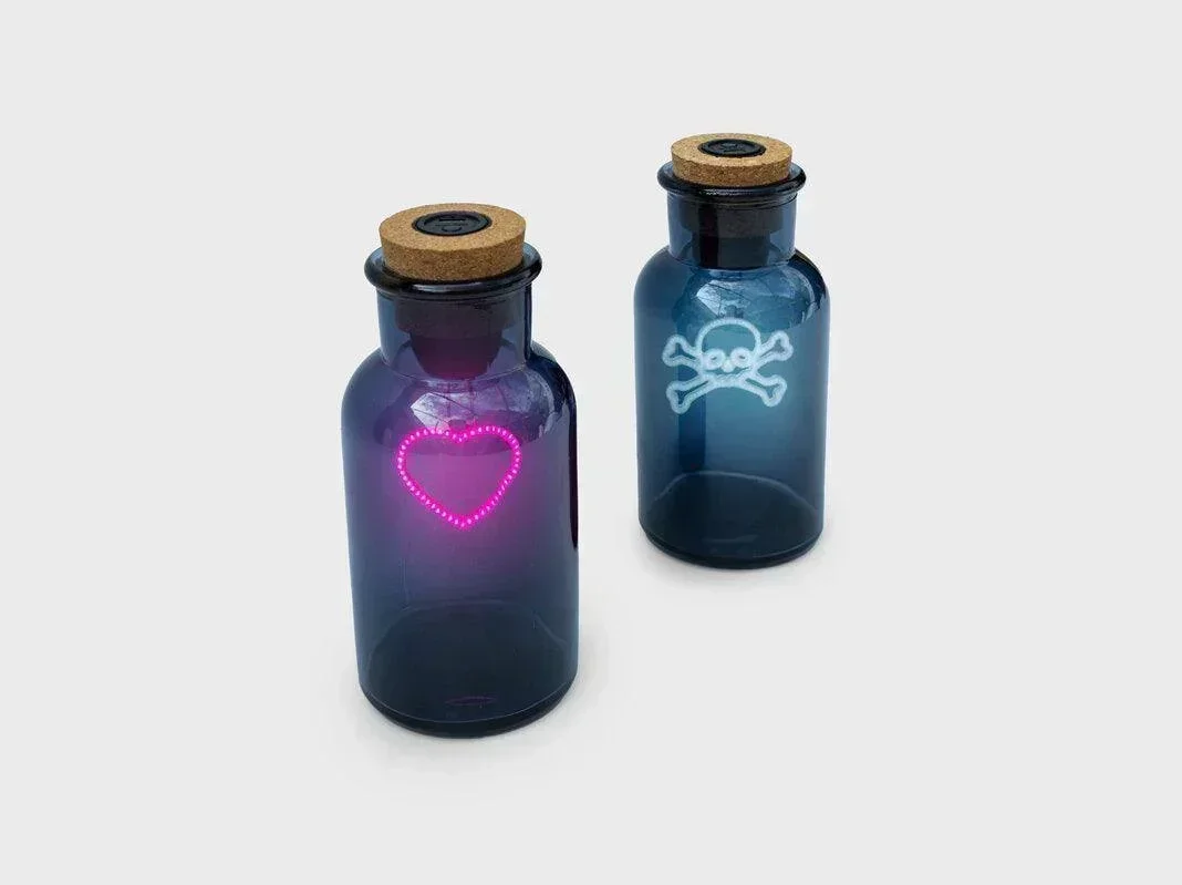 Suck UK Love Potion - Neon Heart (13cm) - Image 7