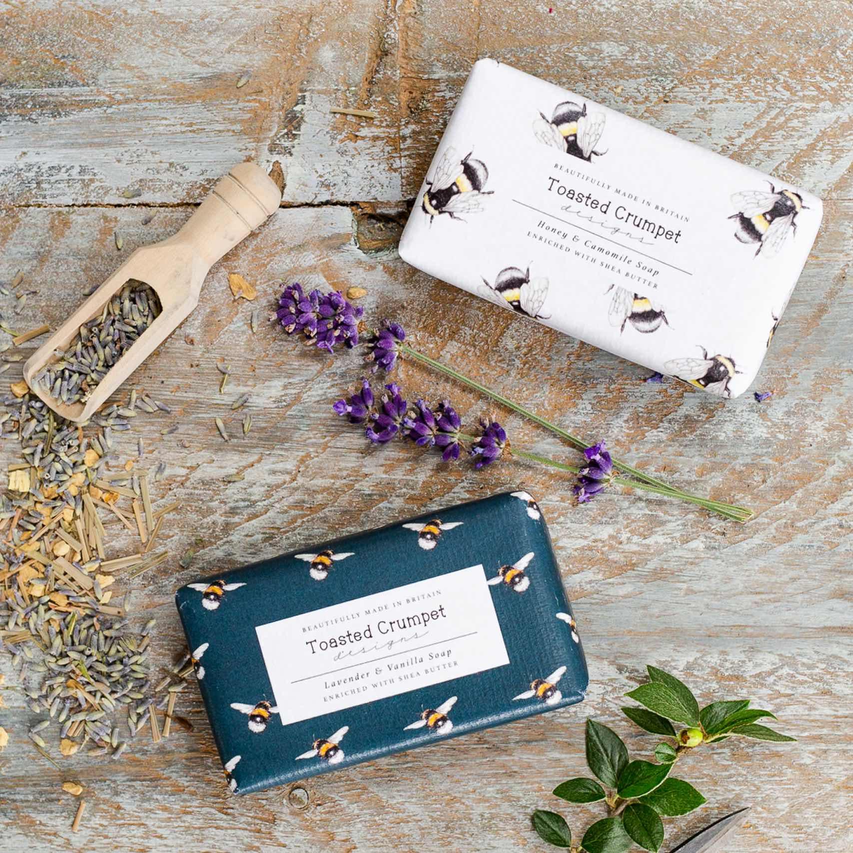 Toasted Crumpet Honey & Camomile Soap (Bee Collection) - Image 3