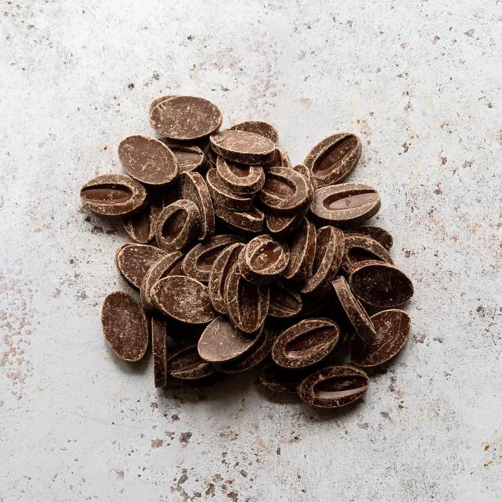 Valrhona Guanaja 70% Grand Cru Dark Chocolate Chips (1kg) - Image 2