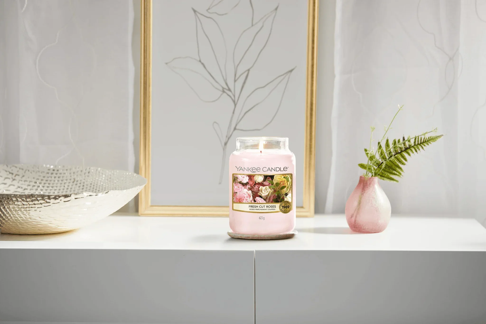 Yankee Candle Large Jar - Fresh Cut Roses Scented Candle - Image 3