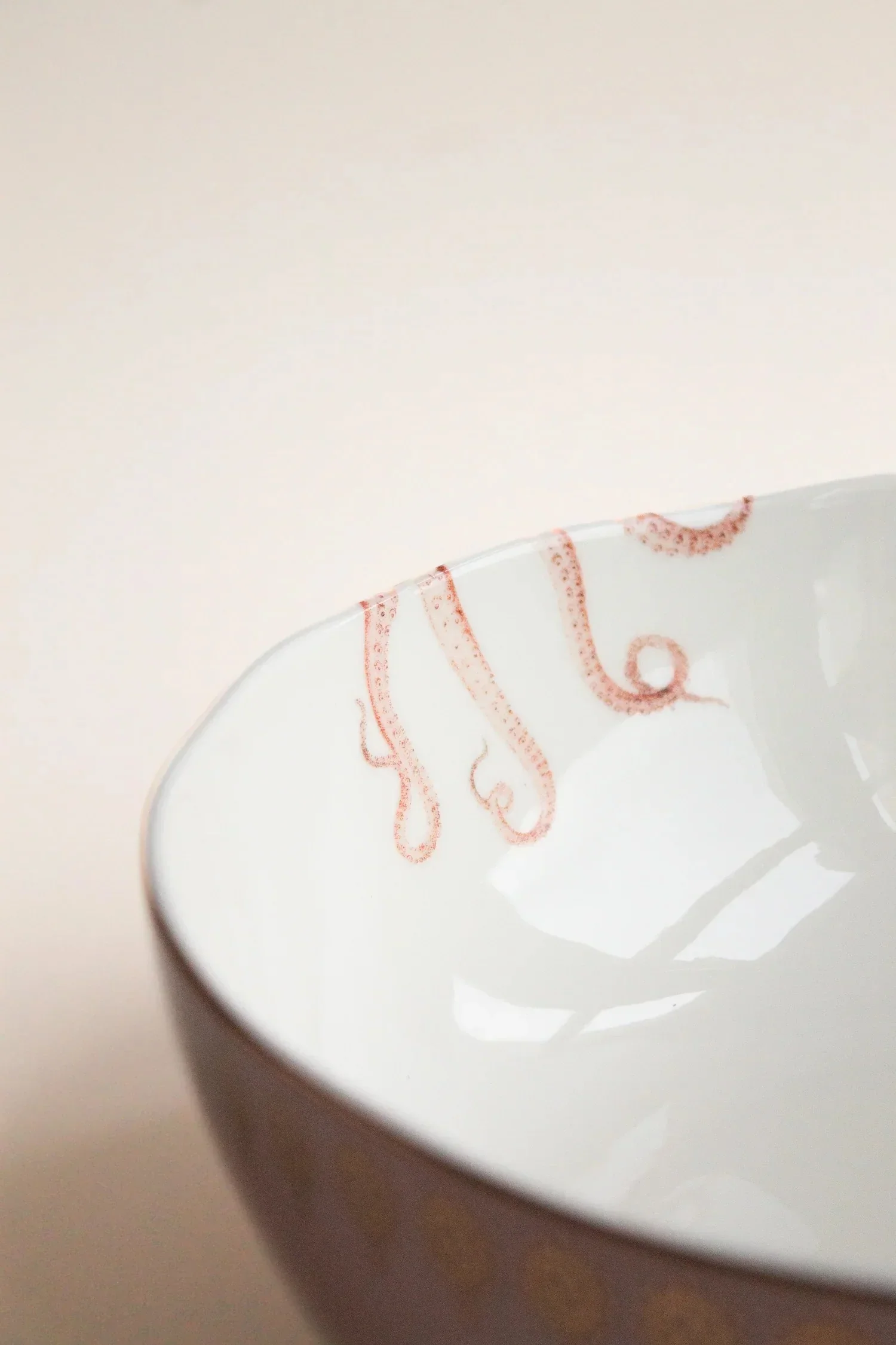 Yvonne Ellen Octopus Serving Bowl (22cm) - Image 4