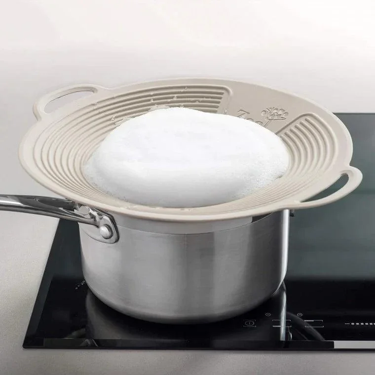 Zeal Classic Silicone Boil Over Lid - Cream (29cm) - Image 2