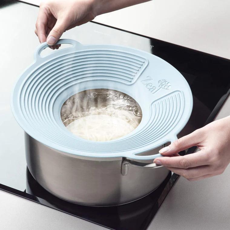 Zeal Classic Silicone Boil Over Lid - Duck Egg Blue (29cm) - Image 2