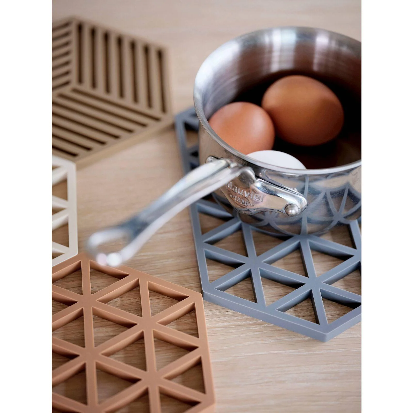 Zone Denmark - Trivet Hexagon Dark Camel - Image 3